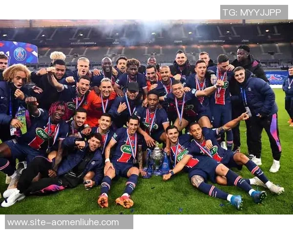 1月12日快船与热火激战一触即发球迷期待精彩对决与精彩表现 1月12日快船与热火激战一触即发球迷期待精彩对决与精彩表现